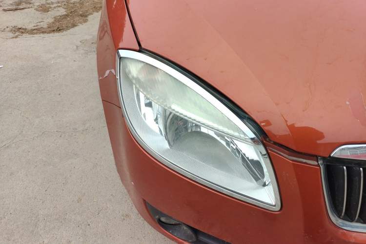 Used Skoda Fabia 2011 1.4L Manual Crystal Edition Right Front Headlight