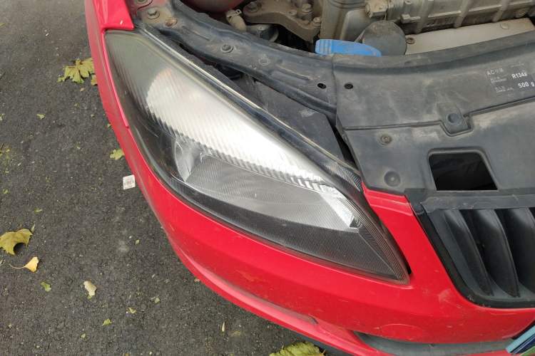 Used Skoda Fabia 2011 1.6L Automatic Cool Black Edition Right Front Headlight