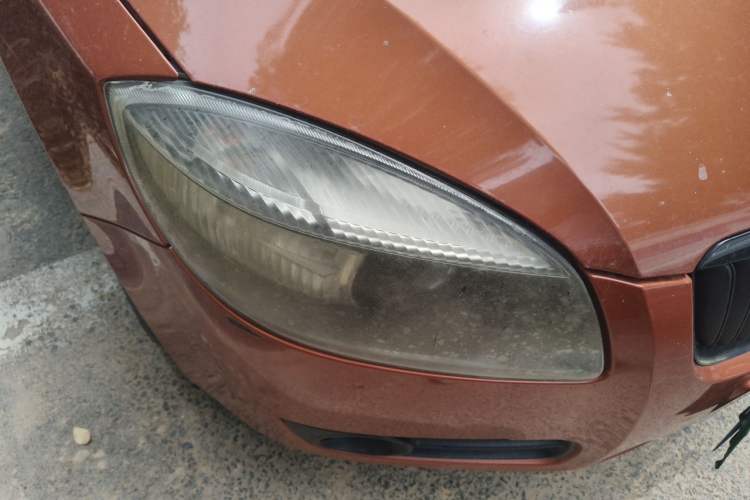 Used Skoda Fabia 2011 1.6L Manual Cool Black Edition Right Front Headlight