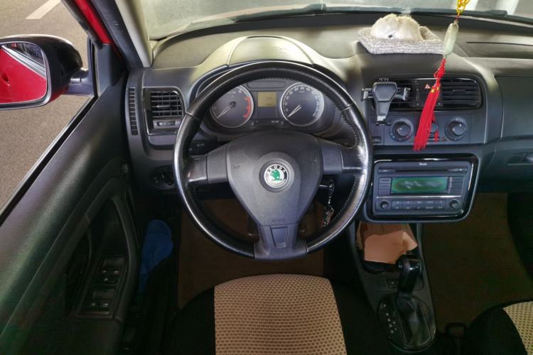 Used Skoda Fabia 2011 1.6L Automatic Crystal Edition Steering Wheel
