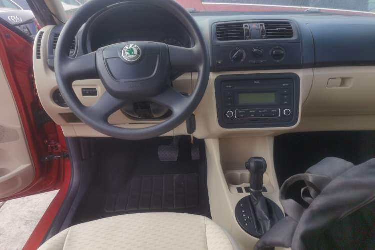 Used Skoda Fabia 2011 1.4L Automatic Crystal Edition Steering Wheel