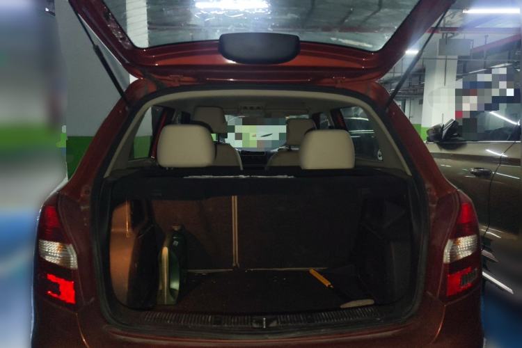 Used Skoda Fabia 2011 1.6L Automatic Crystal Edition Trunk