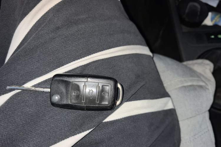 Used Skoda Fabia 2011 1.6L Manual Cool Black Edition Vehicle Key