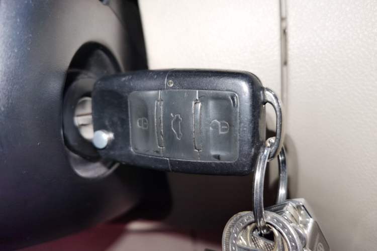 Used Skoda Fabia 2011 1.4L Manual Crystal Edition Vehicle Key