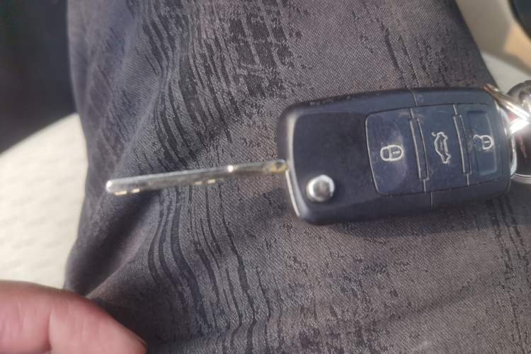 Used Skoda Fabia 2011 1.4L Automatic Crystal Edition Vehicle Key