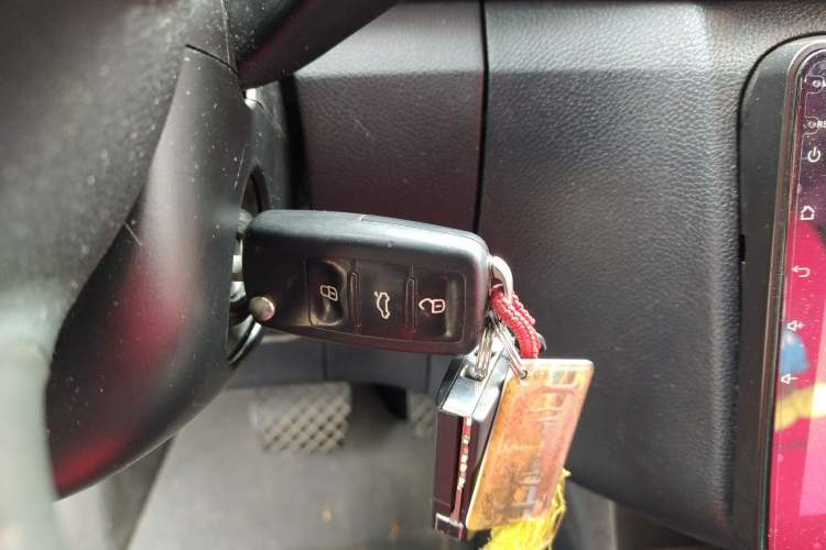 Used Skoda Fabia 2011 1.6L Automatic Cool Black Edition Vehicle Key