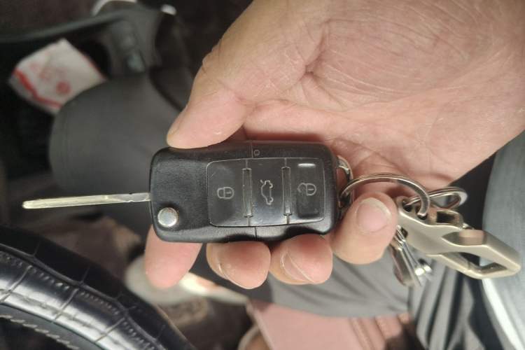Used Skoda Fabia 2011 1.6L Manual Cool Black Edition Vehicle Key