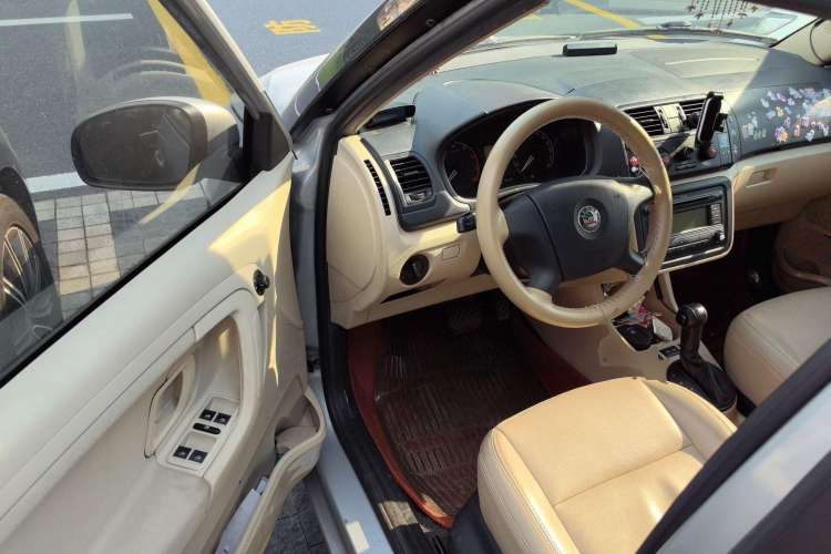 Used Skoda Fabia 2011 1.4L Automatic Crystal Edition Driver Seat
