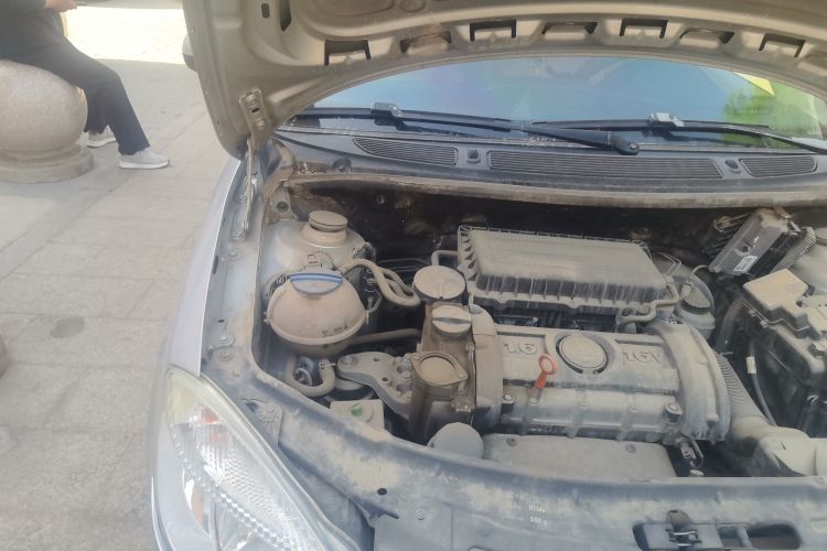 Used Skoda Fabia 2011 1.4L Automatic Crystal Edition Engine Bay Right