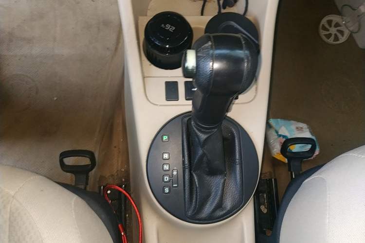 Used Skoda Fabia 2011 1.4L Automatic Crystal Edition Gear Lever