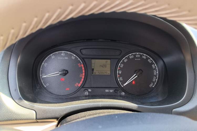 Used Skoda Fabia 2011 1.4L Automatic Crystal Edition Odometer Close Up