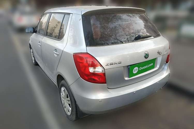 Used Skoda Fabia 2011 1.4L Automatic Crystal Edition Rear Left 45 Deg