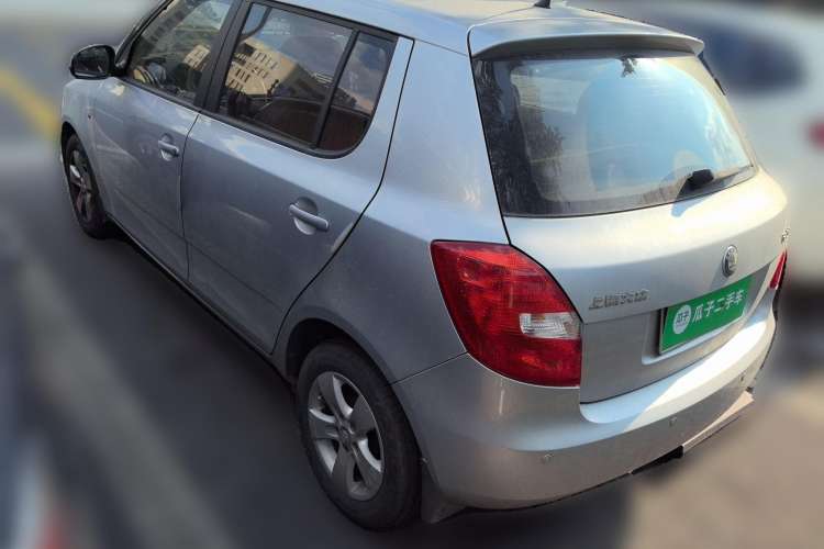 Used Skoda Fabia 2011 1.4L Automatic Crystal Edition Rear Left 45 Deg