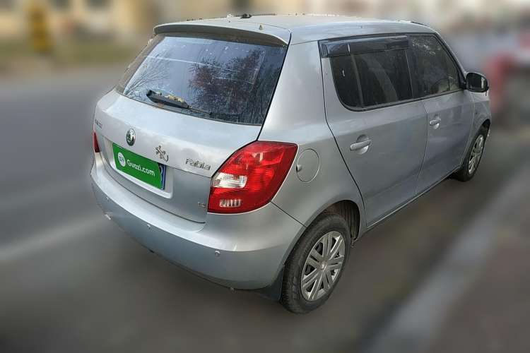 Used Skoda Fabia 2011 1.4L Automatic Crystal Edition Rear Right 45 Deg