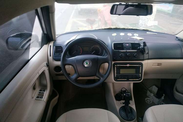 Used Skoda Fabia 2011 1.4L Automatic Crystal Edition Steering Wheel