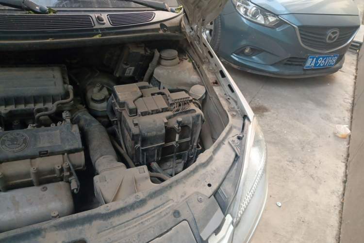 Used Skoda Fabia 2011 1.4L Automatic Crystal Edition Engine Bay Left