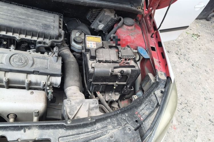 Used Skoda Fabia 2011 1.6L Automatic Cool Black Edition Engine Bay Left