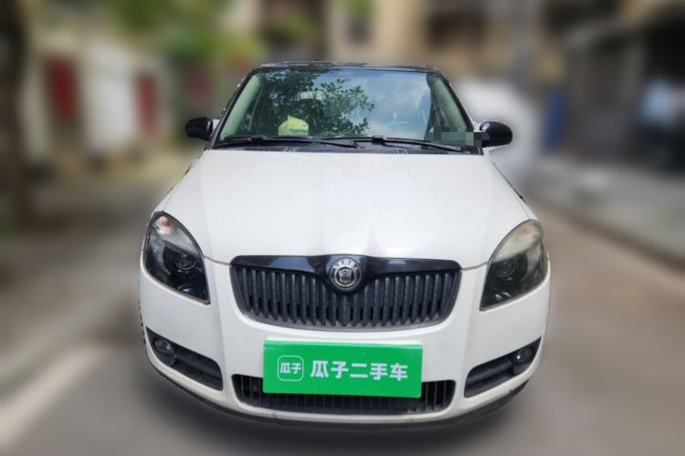 Used Skoda Fabia 2011 1.6L Automatic Cool Black Edition Front