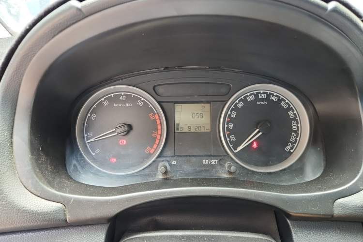 Used Skoda Fabia 2011 1.6L Automatic Cool Black Edition Instrument Cluster