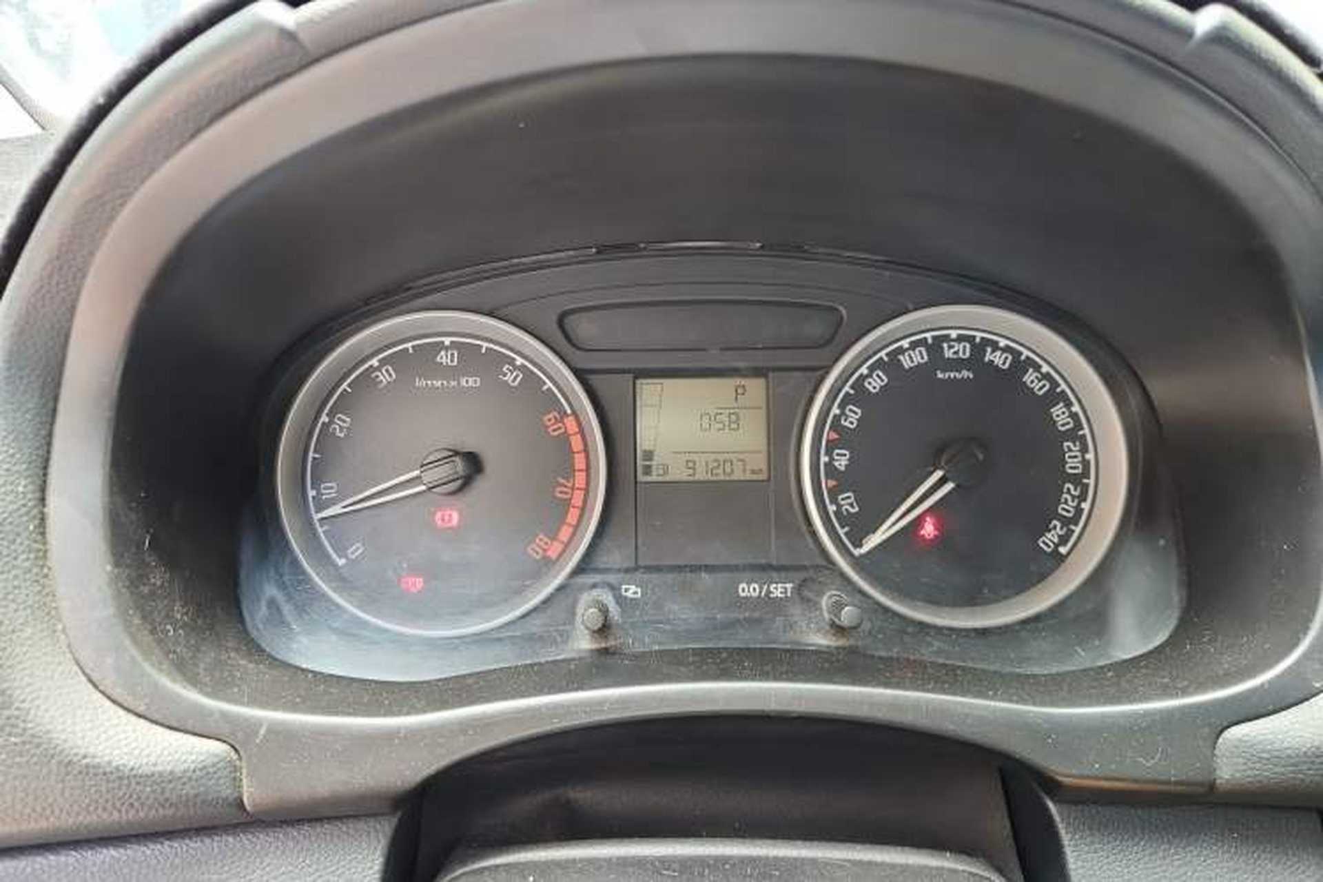 Used Skoda Fabia 2011 1.6L Automatic Cool Black Edition Instrument Cluster