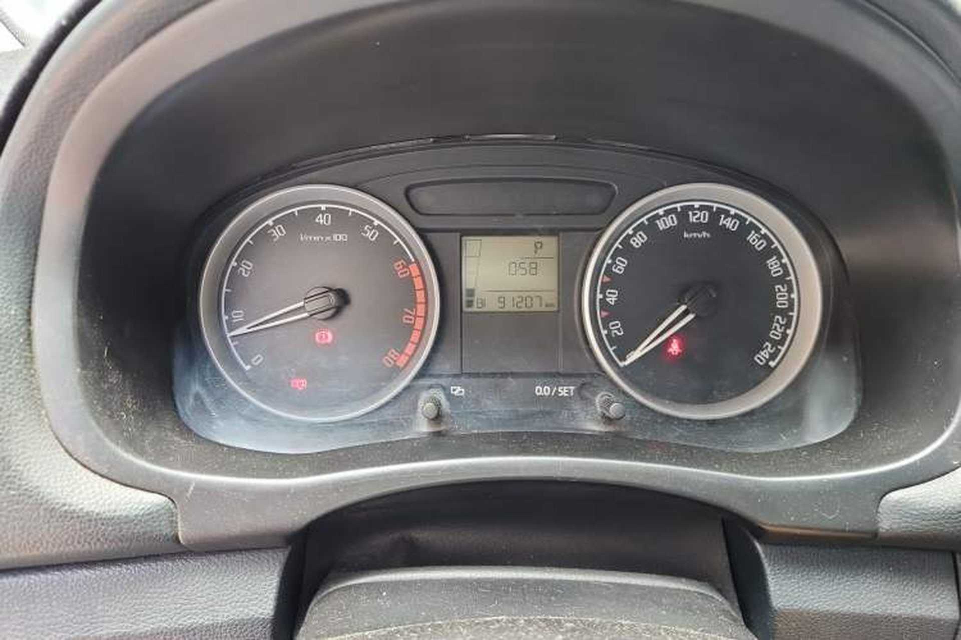 Used Skoda Fabia 2011 1.6L Automatic Cool Black Edition Odometer Close Up