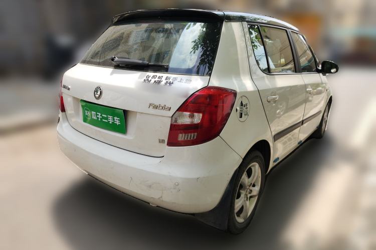 Used Skoda Fabia 2011 1.6L Automatic Cool Black Edition Rear Right 45 Deg