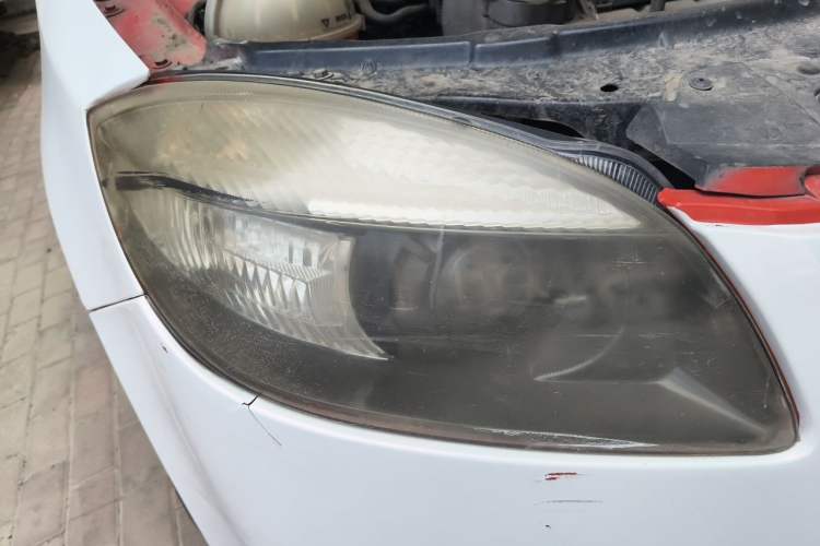 Used Skoda Fabia 2011 1.6L Automatic Cool Black Edition Right Front Headlight