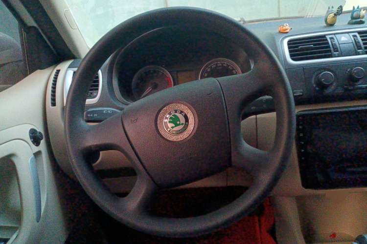 Used Skoda Fabia 2011 1.4L Automatic Crystal Edition Steering Wheel