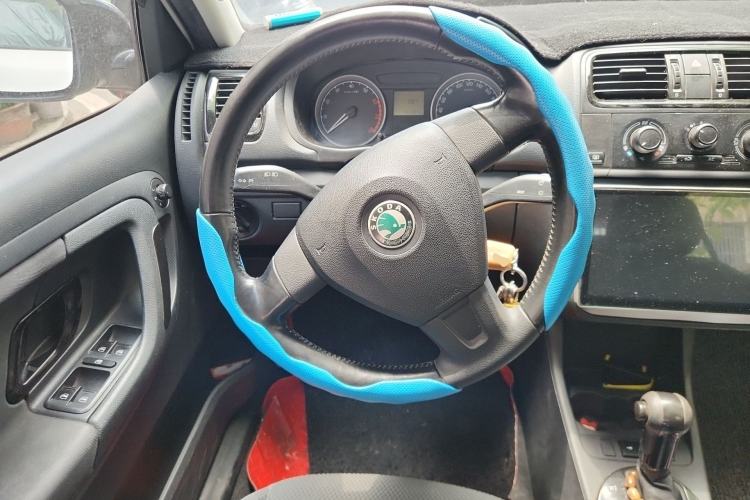 Used Skoda Fabia 2011 1.6L Automatic Cool Black Edition Steering Wheel