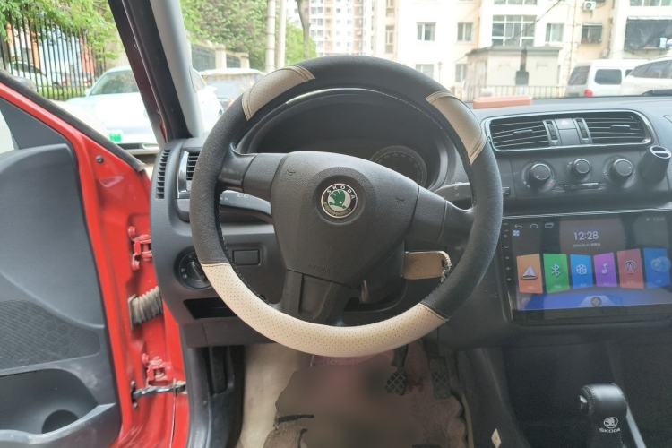 Used Skoda Fabia 2011 1.6L Automatic Cool Black Edition Steering Wheel