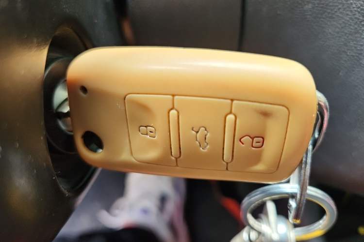 Used Skoda Fabia 2011 1.6L Automatic Cool Black Edition Vehicle Key