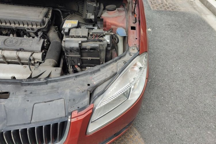 Used Skoda Fabia 2011 1.4L Manual Crystal Edition Engine Bay Left