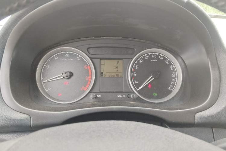 Used Skoda Fabia 2011 1.6L Automatic Cool Black Edition Instrument Cluster