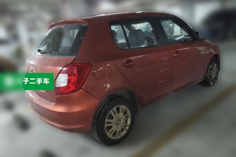 Used Skoda Fabia 2011 1.4L Manual Crystal Edition Rear Right 45 Deg