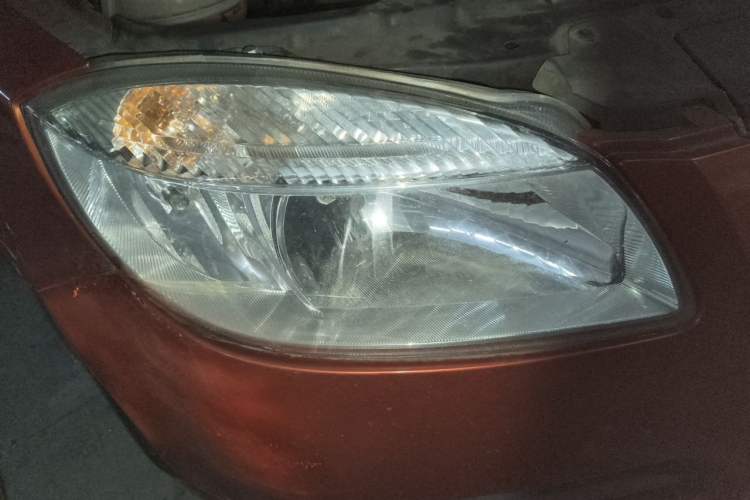 Used Skoda Fabia 2011 1.4L Manual Crystal Edition Right Front Headlight