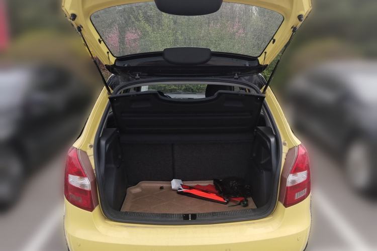 Used Skoda Fabia 2011 1.6L Automatic Cool Black Edition Trunk