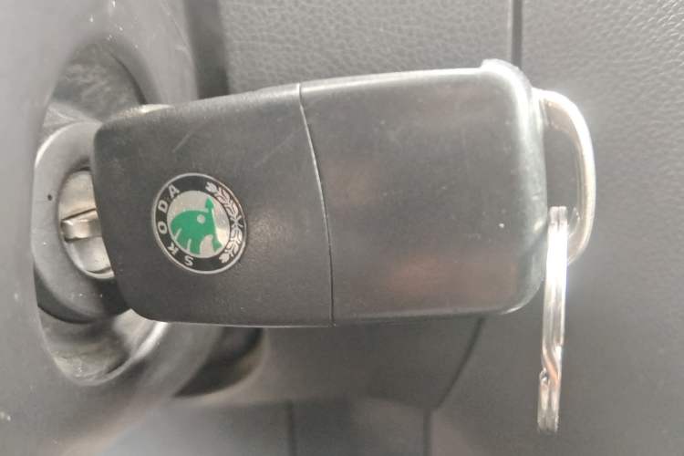 Used Skoda Fabia 2011 1.6L Automatic Cool Black Edition Vehicle Key