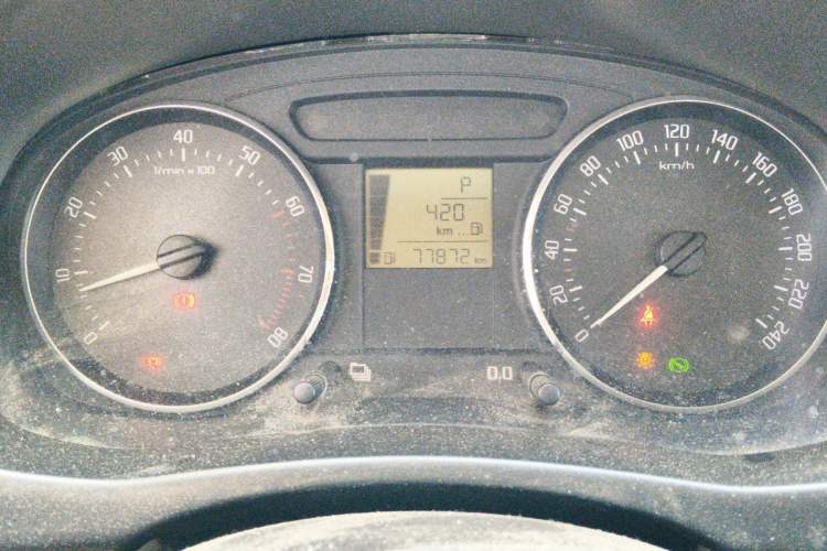 Used Skoda Fabia 2012 1.4L Automatic Crystal Edition Odometer Close Up