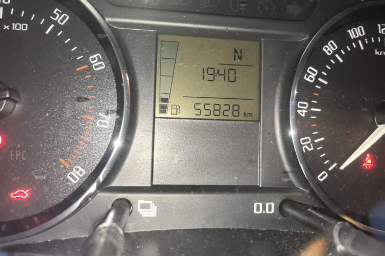 Used Skoda Fabia 2012 1.6L Automatic Sport Edition Odometer Close Up