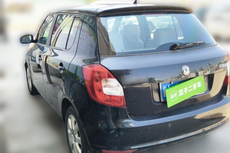 Used Skoda Fabia 2012 1.4L Automatic Crystal Edition Rear Left 45 Deg