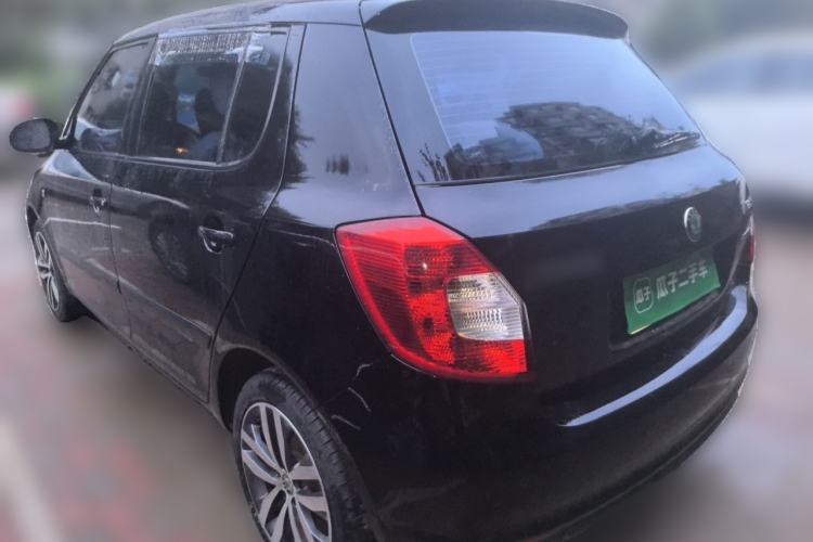 Used Skoda Fabia 2012 1.6L Automatic Sport Edition Rear Left 45 Deg