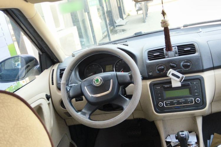 Used Skoda Fabia 2012 1.4L Automatic Crystal Edition Steering Wheel