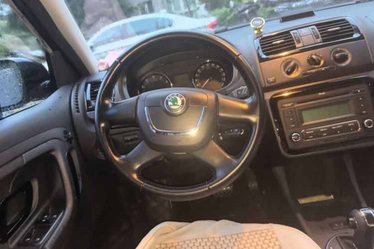 Used Skoda Fabia 2012 1.6L Automatic Sport Edition Steering Wheel