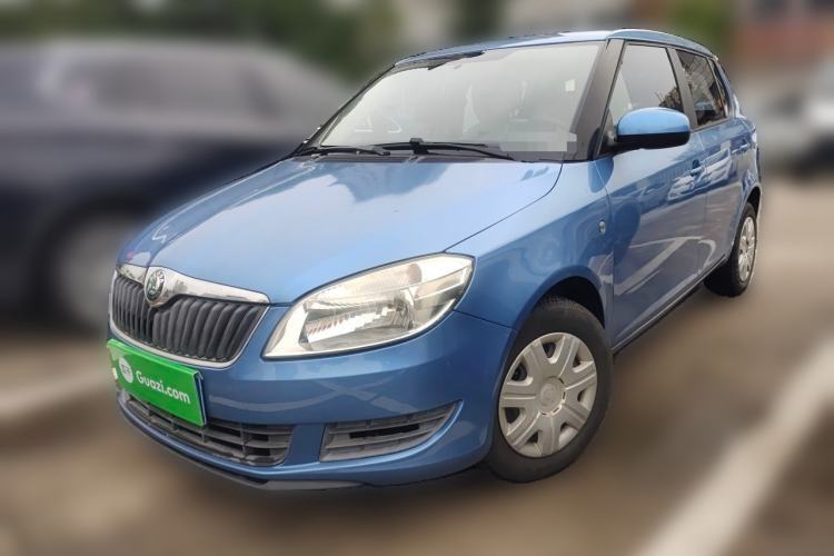 Used Skoda Fabia 2012 1.4L Manual Crystal Edition Guazi used car, China used car export, Used car for sale, Used cars, Cheapest cars for sale
