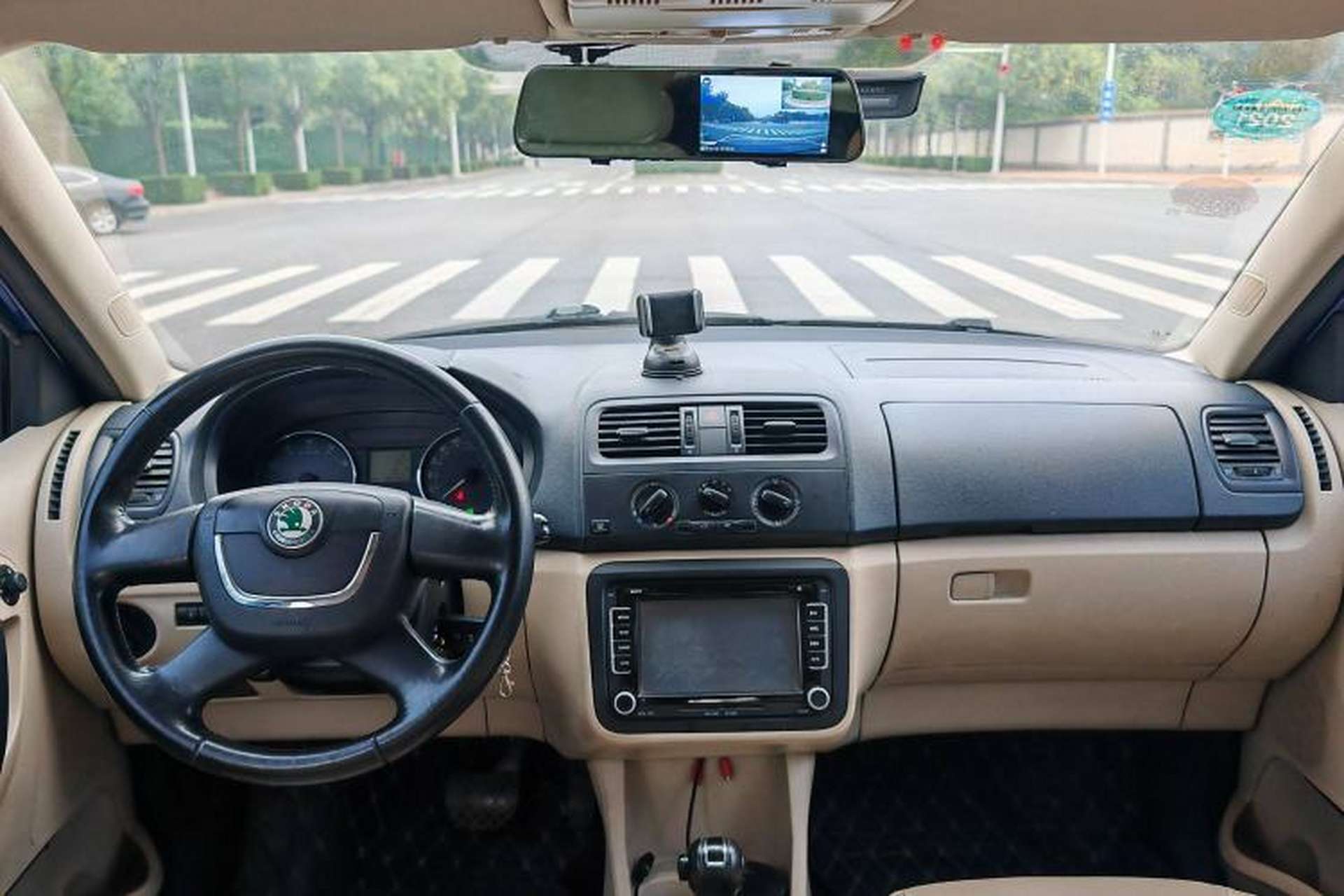 Used Skoda Fabia 2012 1.6L Scout Audio And AC Panel
