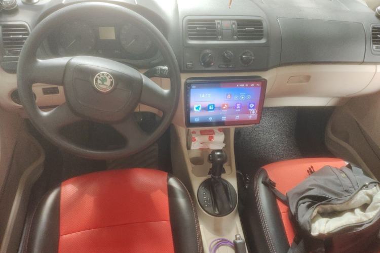 Used Skoda Fabia 2012 1.4L Automatic Crystal Edition Center Console