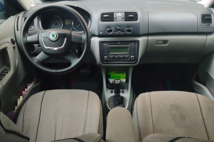 Used Skoda Fabia 2012 1.4L Automatic Crystal Edition Center Console