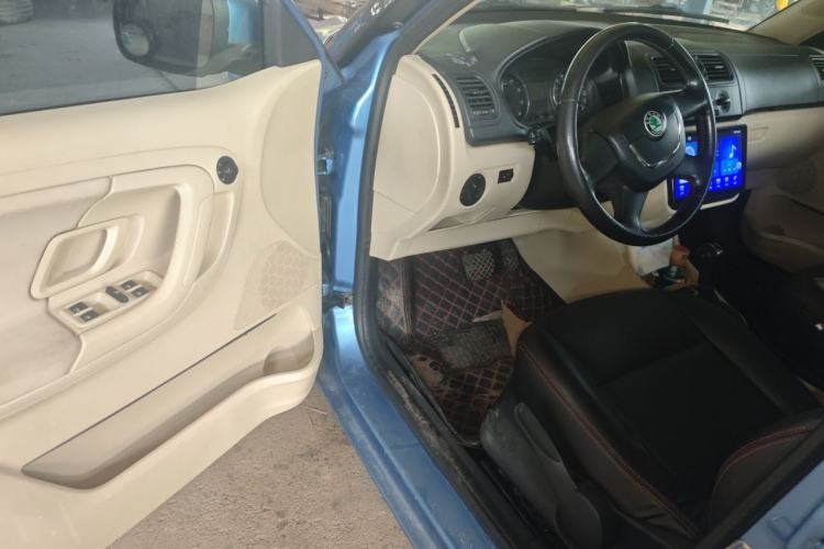 Used Skoda Fabia 2012 1.4L Automatic Crystal Edition Driver Seat