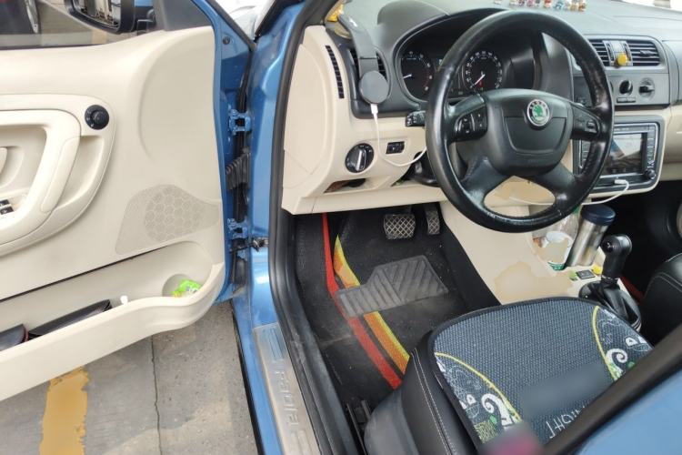 Used Skoda Fabia 2012 1.4L Automatic Crystal Edition Driver Seat