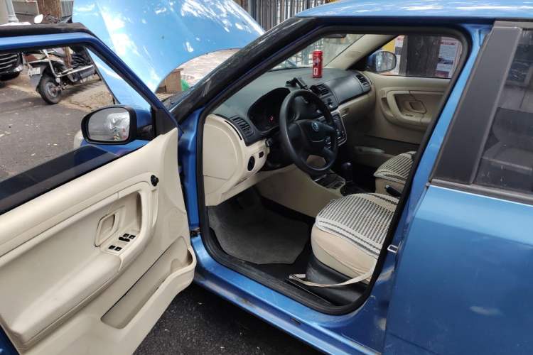 Used Skoda Fabia 2012 1.4L Automatic Crystal Edition Driver Seat